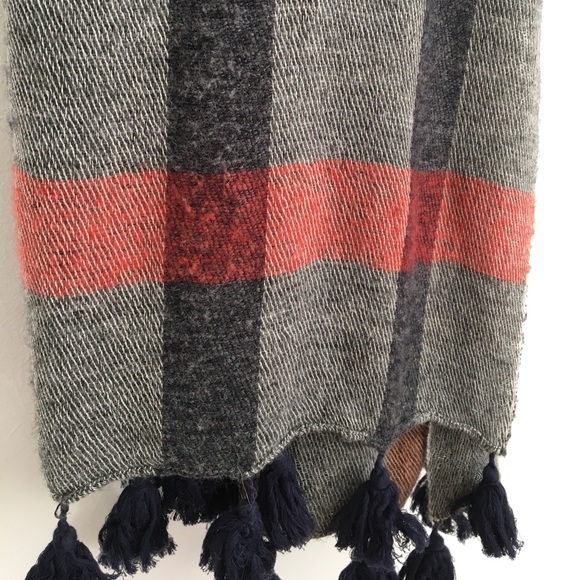 LOFT Plaid Scarf - Picture 2 of 4